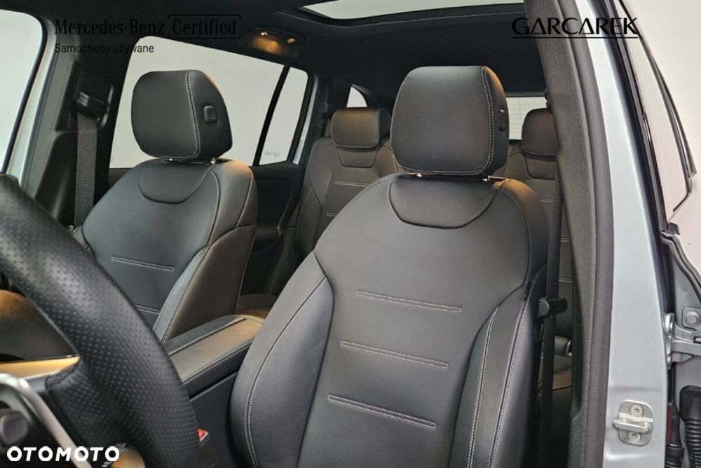 Mercedes-Benz GLB - 21