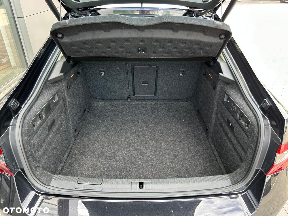 Skoda Superb 2.0 TDI SCR Style DSG - 11