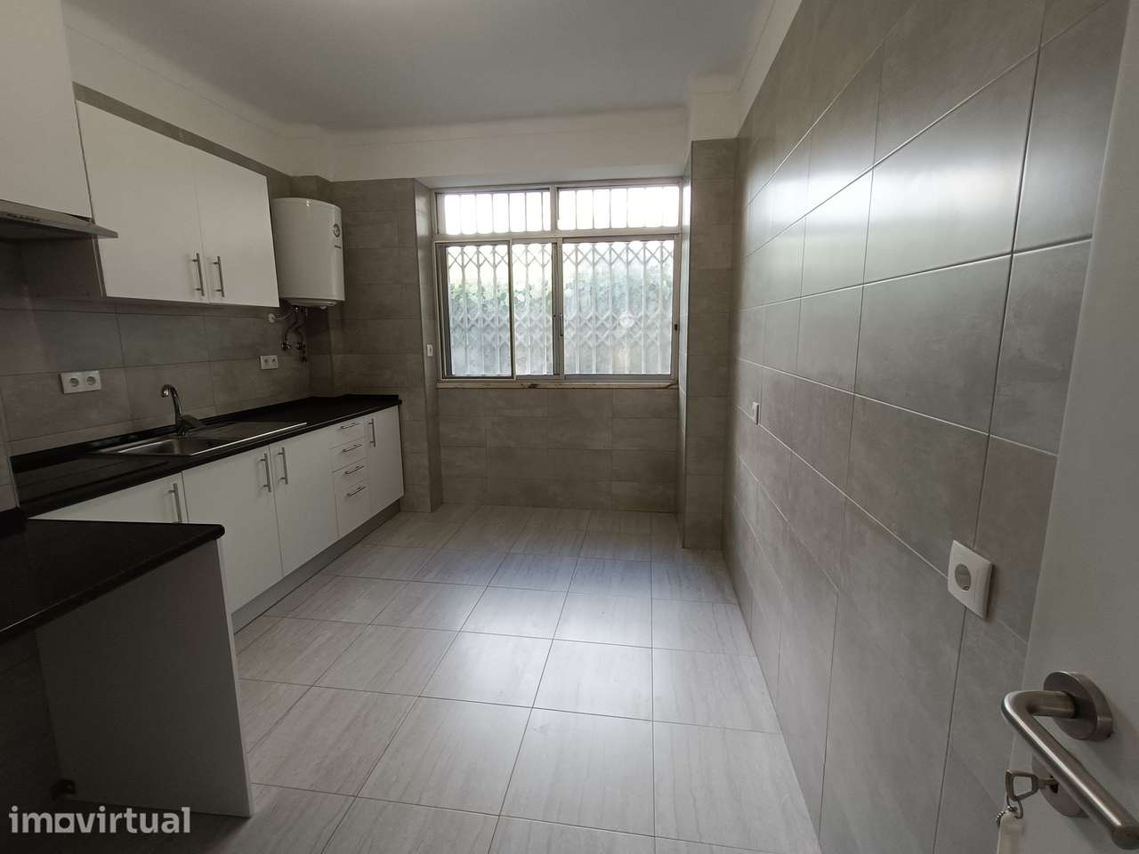 Apartamento T2 remodelado em Vila Franca de Xira - Grande imagem: 4/11