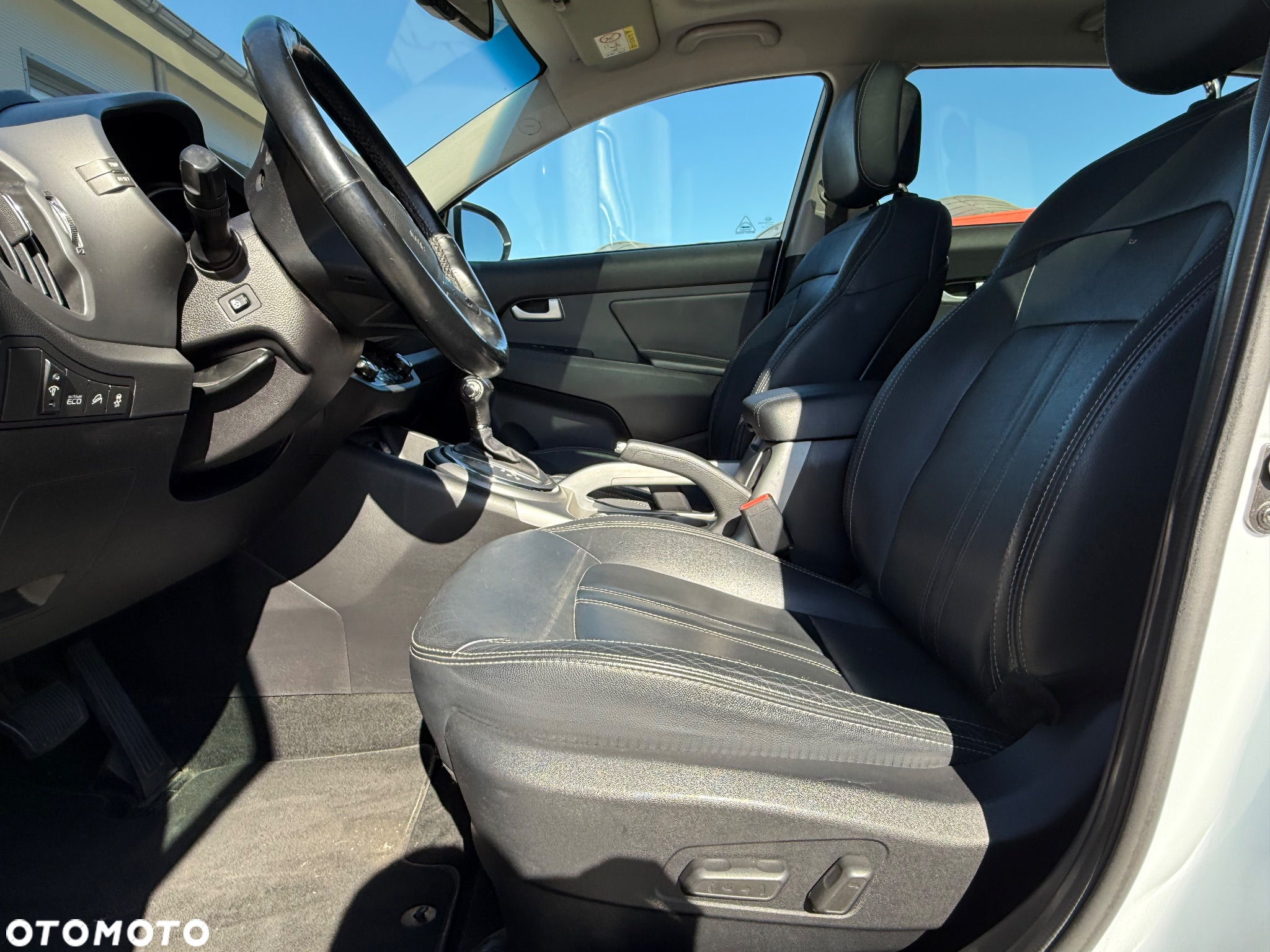 Kia Sportage 2.0 CRDI 4WD Automatik Dream-Team Edition - 17