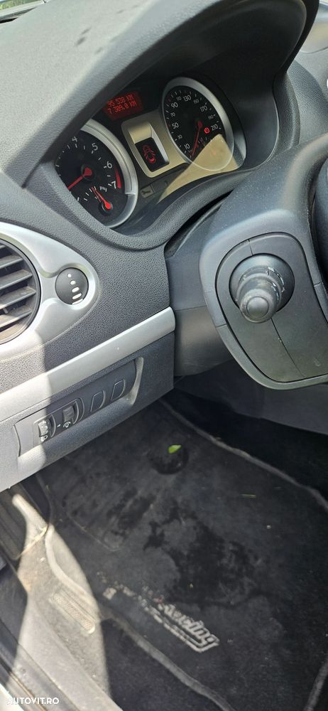 Renault Clio III 1.4 Dynamique - 18