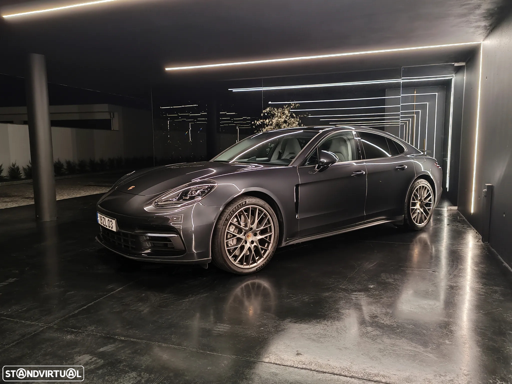 Porsche Panamera 4 E-Hybrid - 6