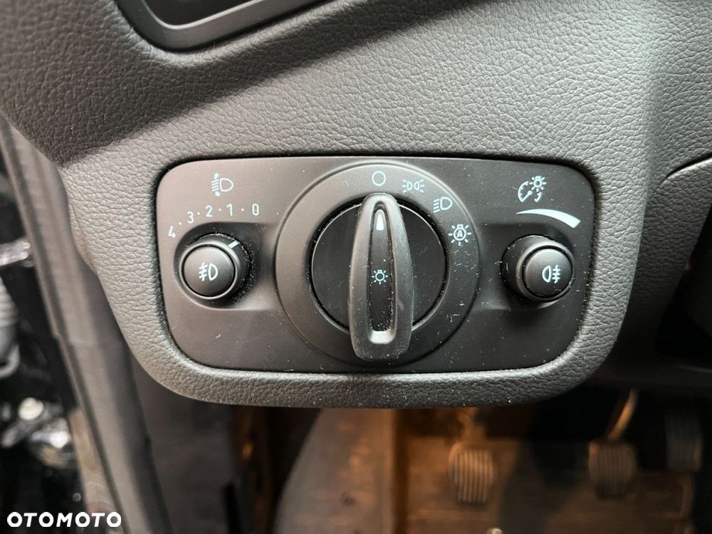 Ford Kuga 1.5 EcoBoost 2x4 Trend - 30