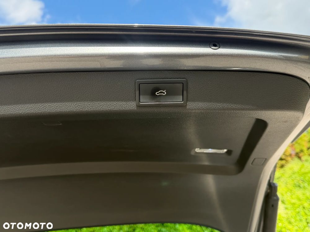 Skoda Superb 2.0 TDI SCR Style DSG - 37
