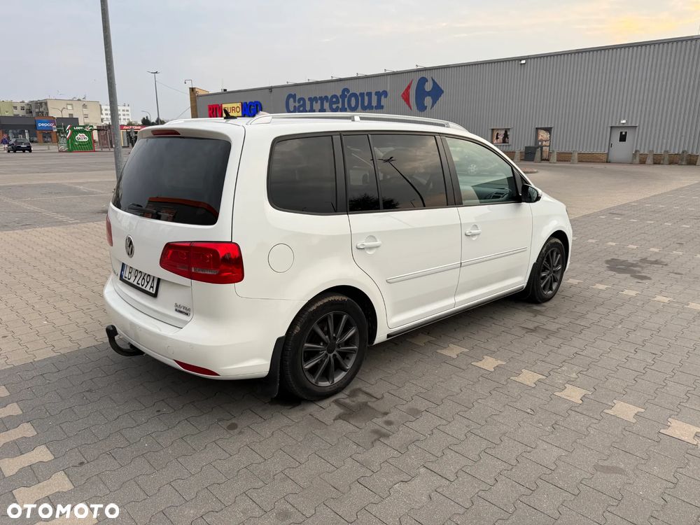 Volkswagen Touran 2014 photo 4
