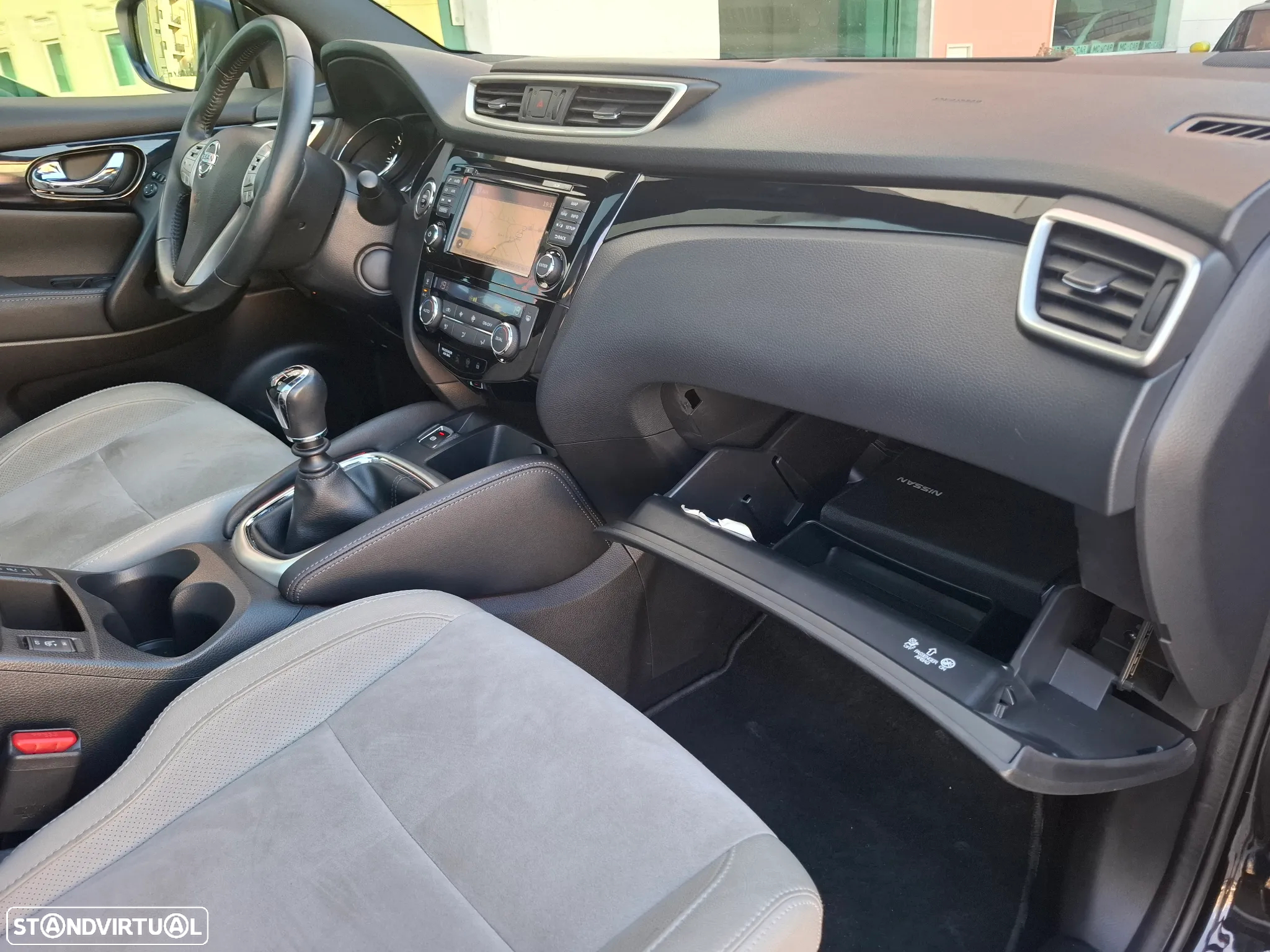 Nissan Qashqai 1.5 dCi Tekna Alcantara - 44