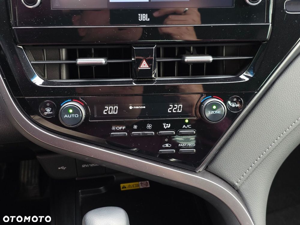 Toyota Camry 2.5 Hybrid Executive CVT - 13