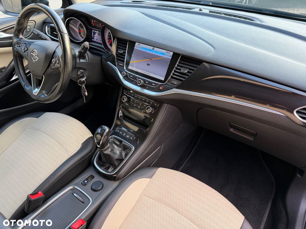 Opel Astra 1.4 Turbo Innovation - 36