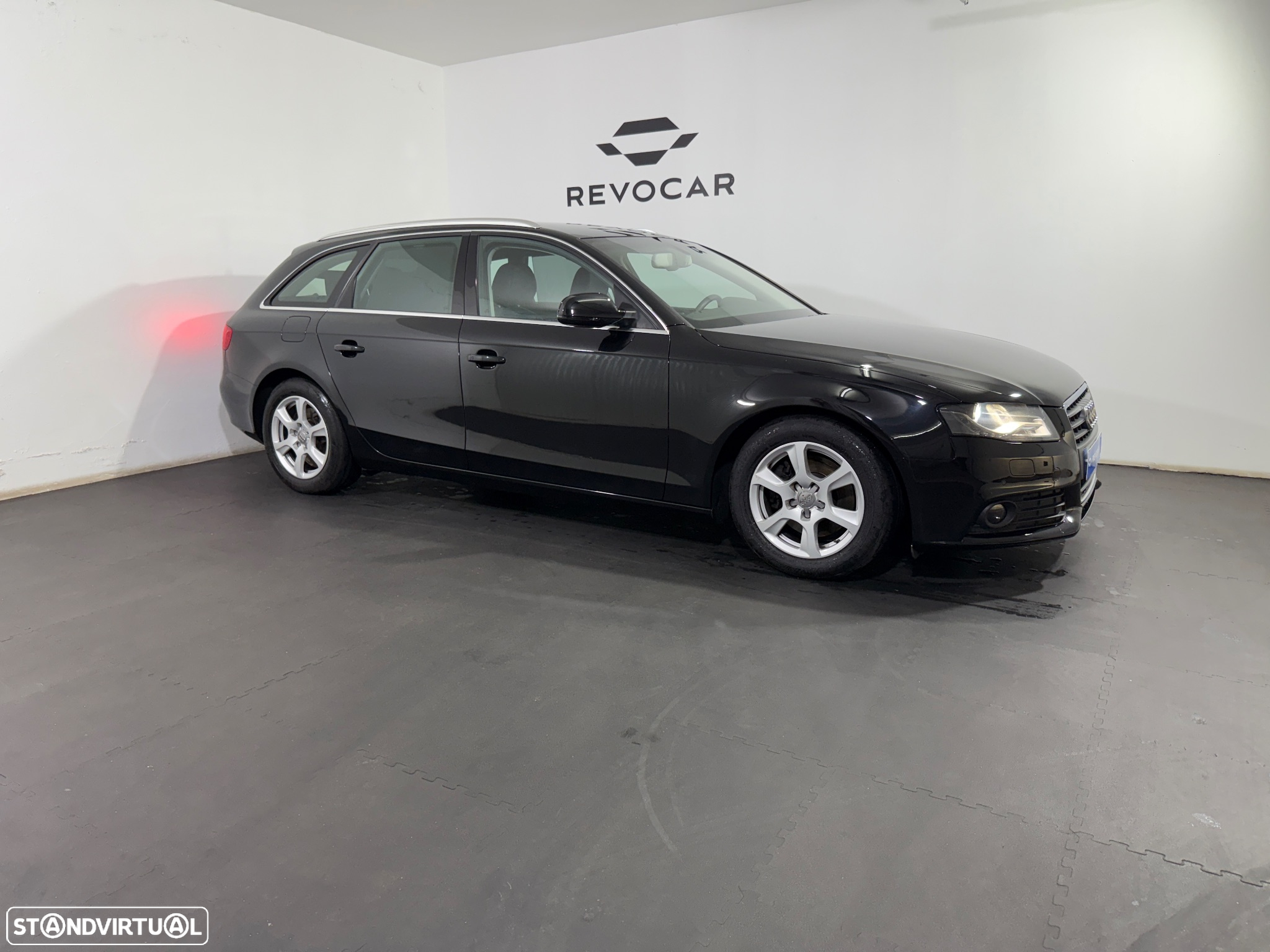Audi A4 Avant 2.0 TDI Advance - 35