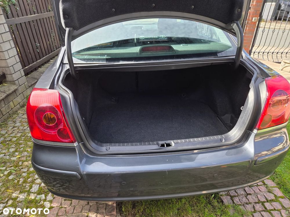 Toyota Avensis 2005 photo 4