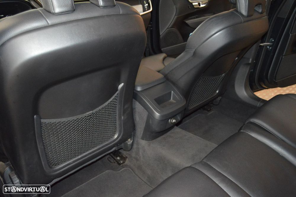 Volvo V90 2.0 D4 Momentum Plus Geartronic - 29