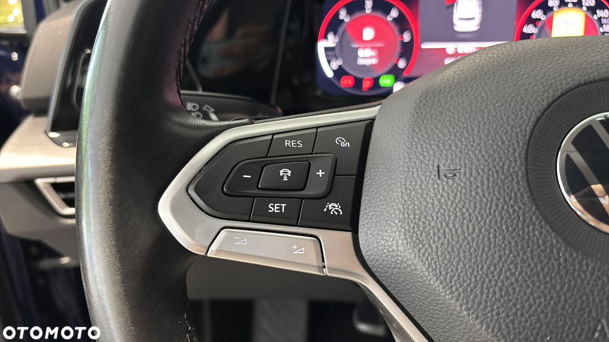 Volkswagen Golf VIII 2.0 TDI Style DSG - 24