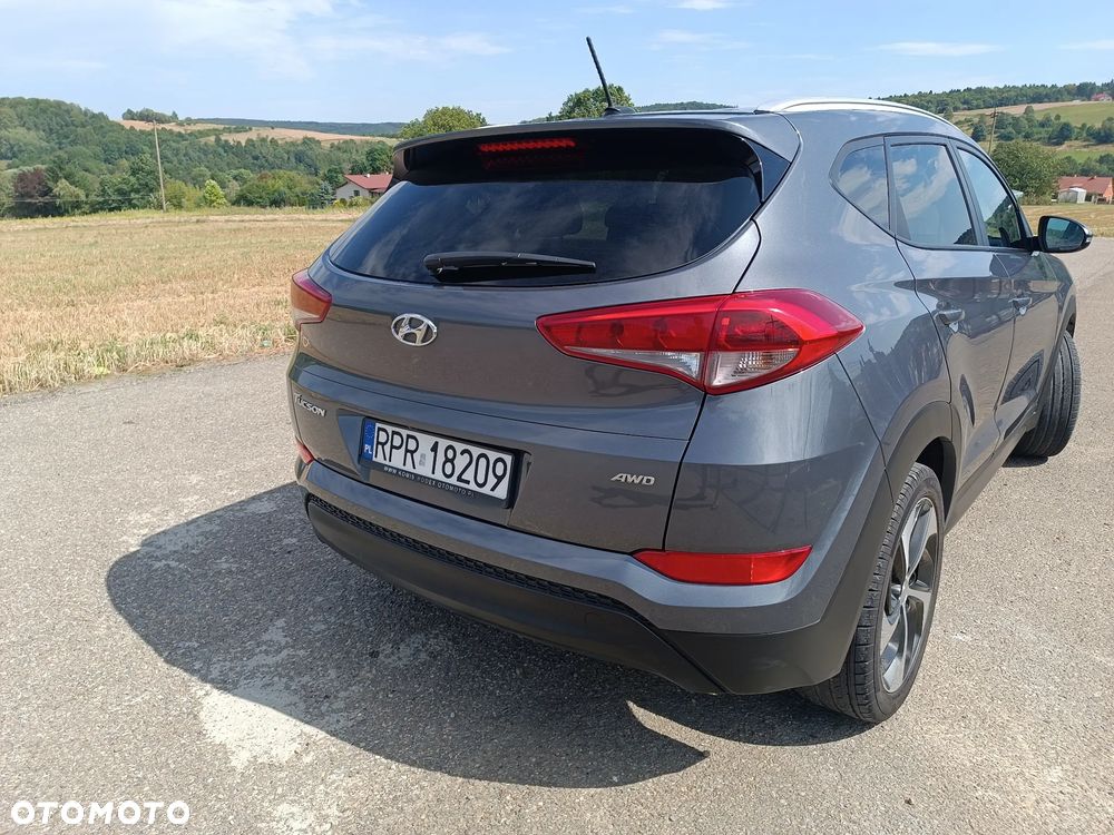 Hyundai Tucson - 2