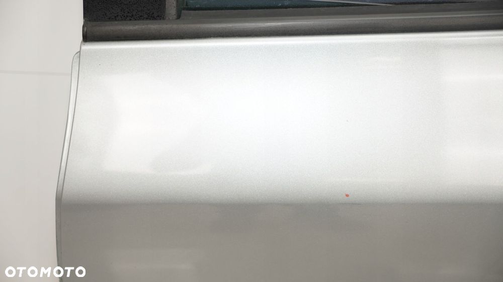 DRZWI LEWY TYŁ TOYOTA YARIS II 05-09R 1F8 - 13