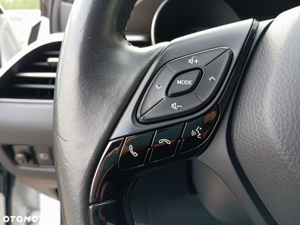 Toyota C-HR 2.0 Hybrid Executive - 13