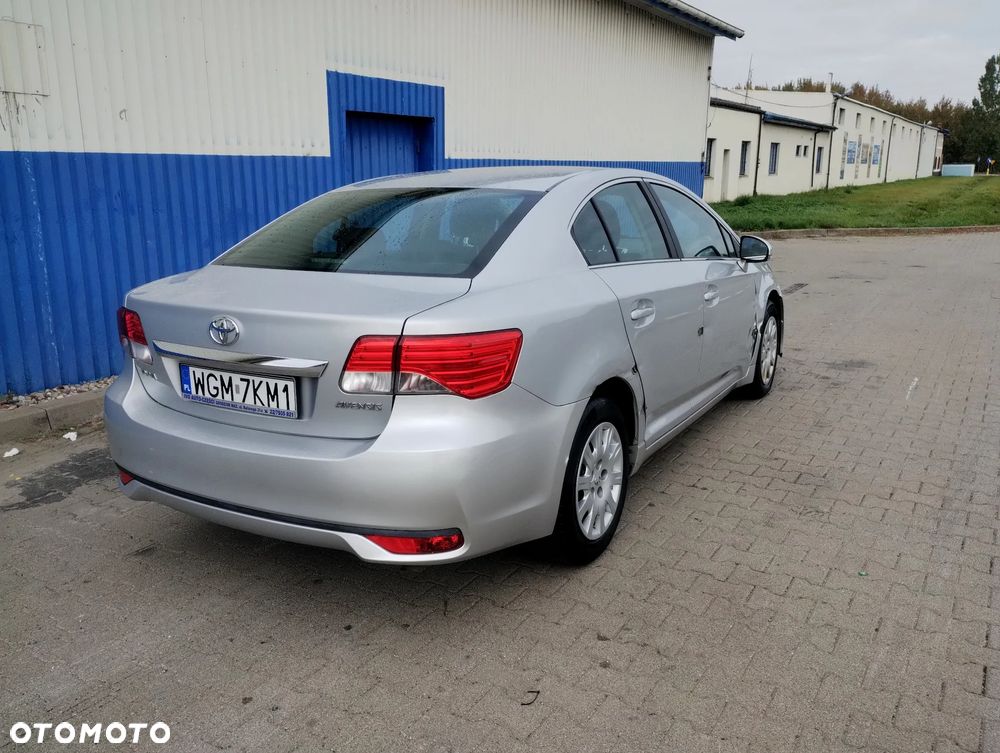 Toyota Avensis 2.0 D-4D Sol - 14