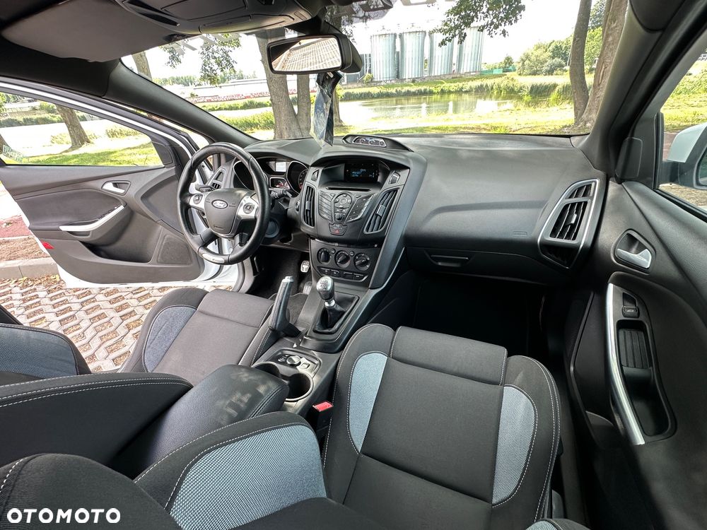 Ford Focus - 31