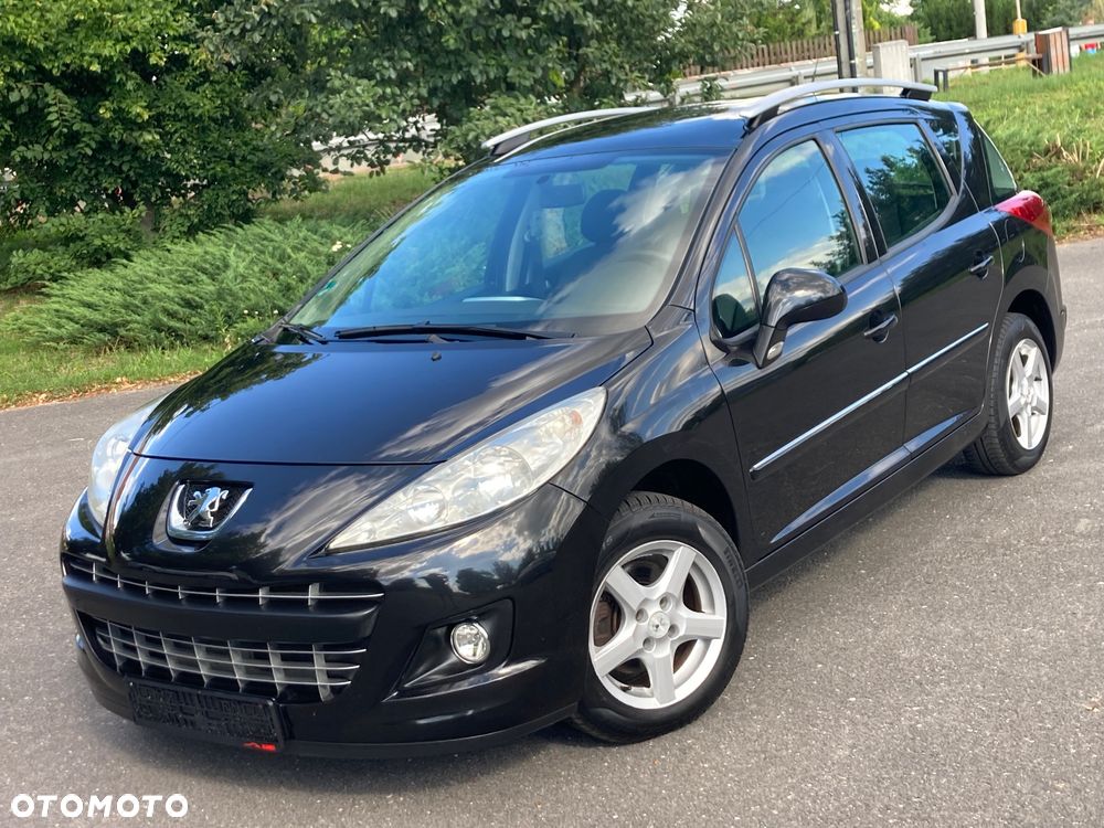 Peugeot 207 - 1