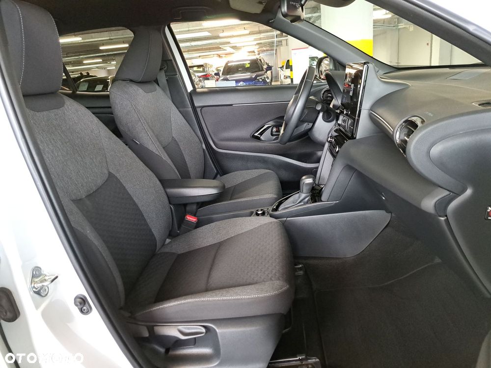 Toyota Yaris Cross Hybrid 1.5 Style AWD - 16