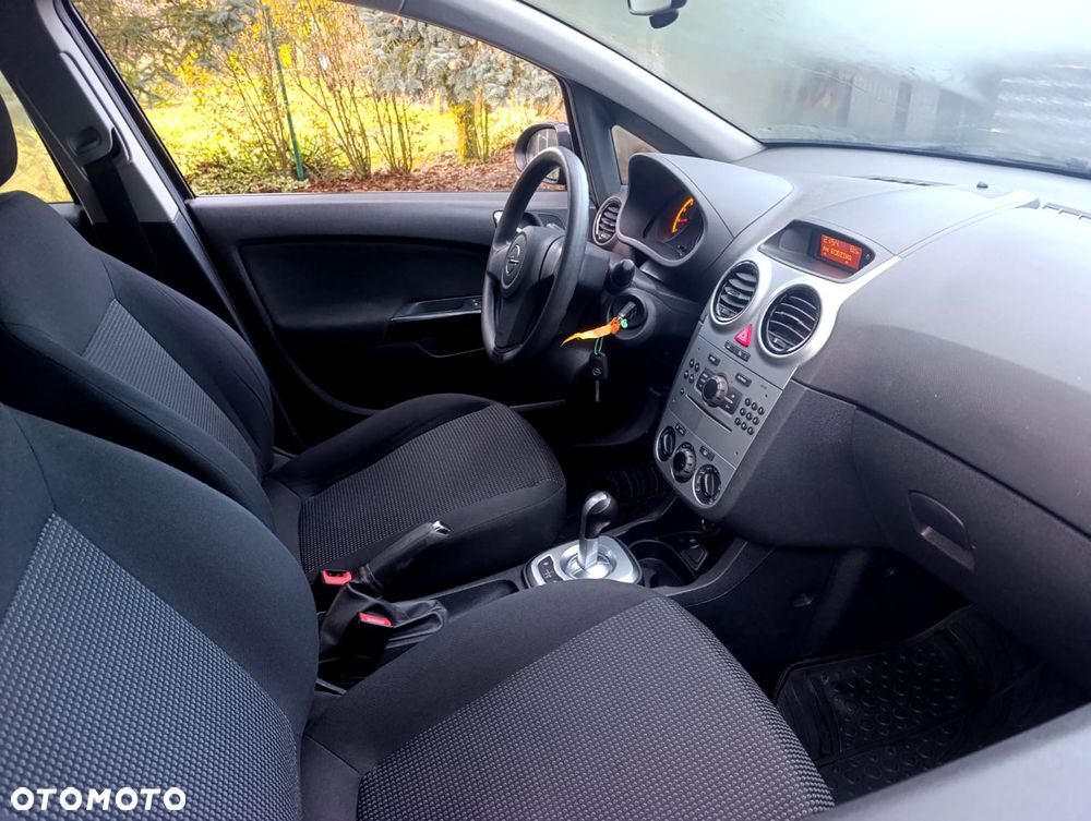 Opel Corsa 1.2 16V Cosmo EasyTronic - 3