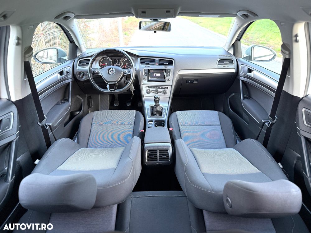 Volkswagen Golf 1.6 TDI BlueMotion Technology Comfortline - 8