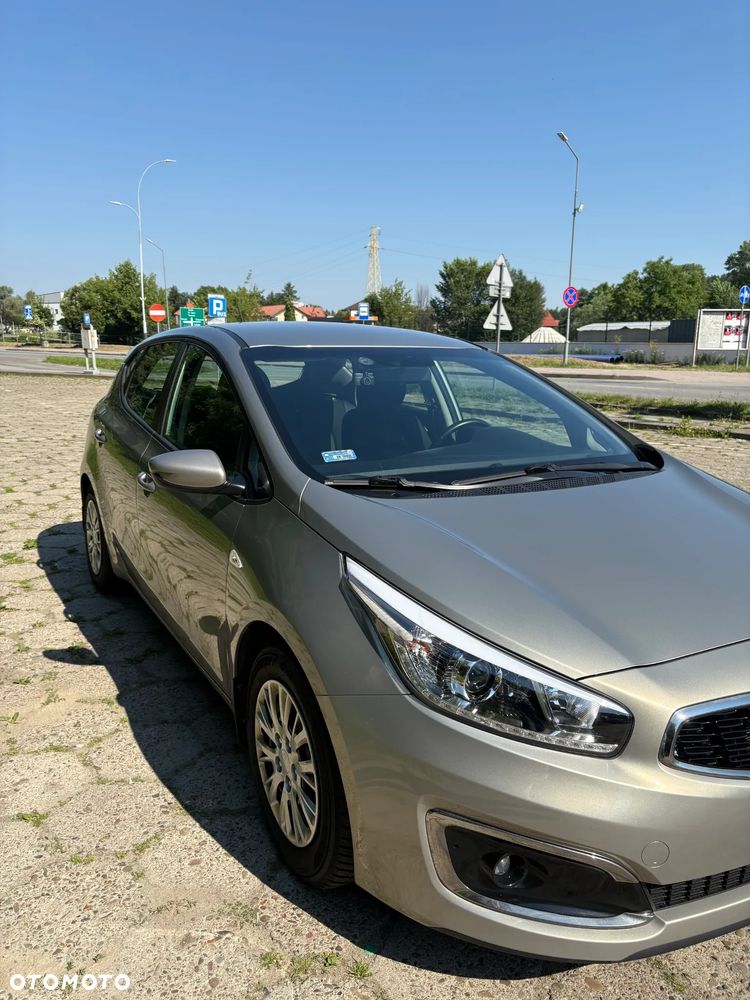 Kia Ceed 1.6 CRDi M DCT - 2