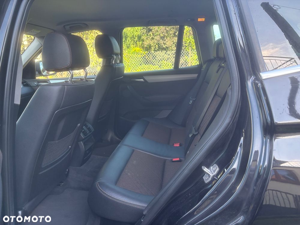 BMW X3 sDrive18d xLine - 17