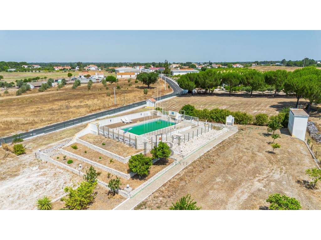 Moradia T5 com Piscina| Coruche| Santarem - Grande imagem: 2/52