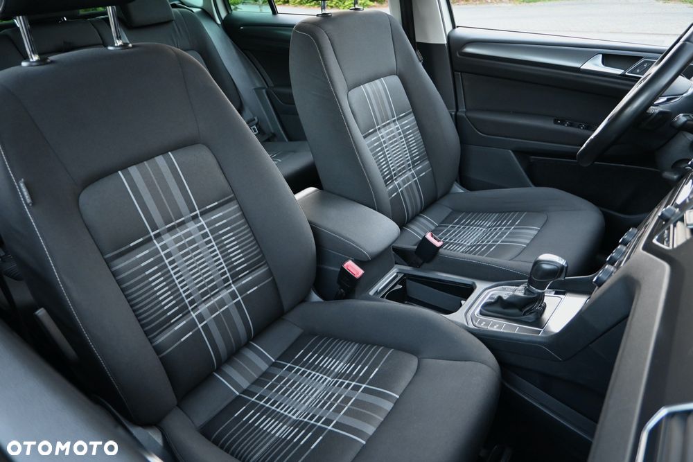Volkswagen Golf Sportsvan 2.0 TDI BlueMotion Technology DSG Lounge - 31