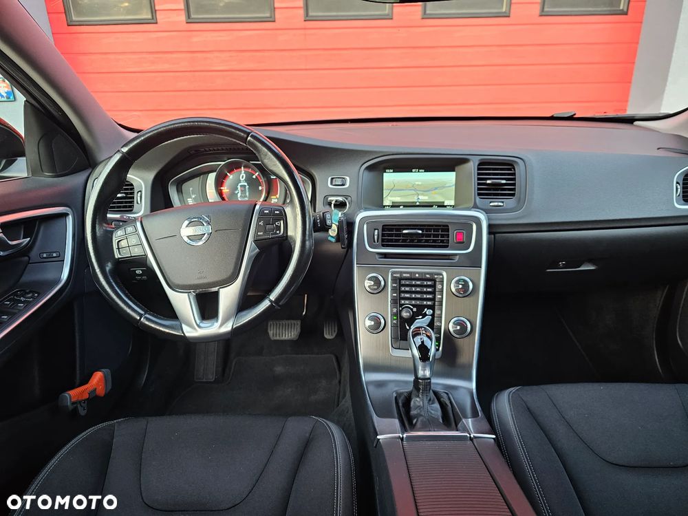 Volvo V60 D4 Drive-E Momentum - 5
