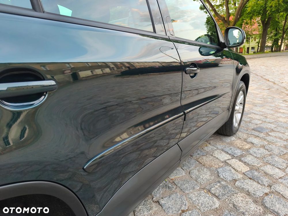 Volkswagen Tiguan - 12
