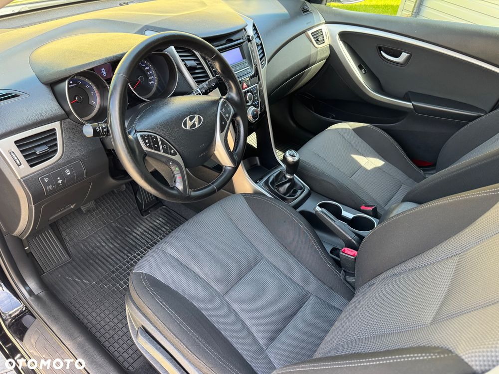Hyundai i30 blue 1.4 Trend - 27
