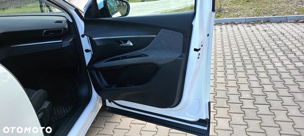 Peugeot 3008 1.5 BlueHDi Active S&S - 18