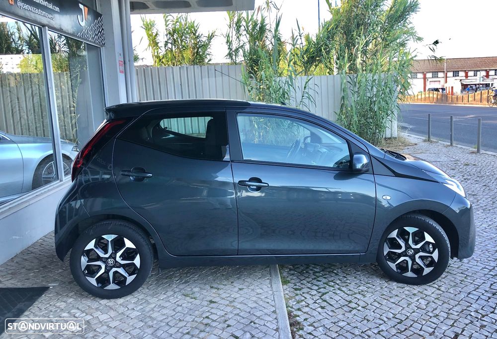 Toyota Aygo 1.0 X-Play Plus MM - 10