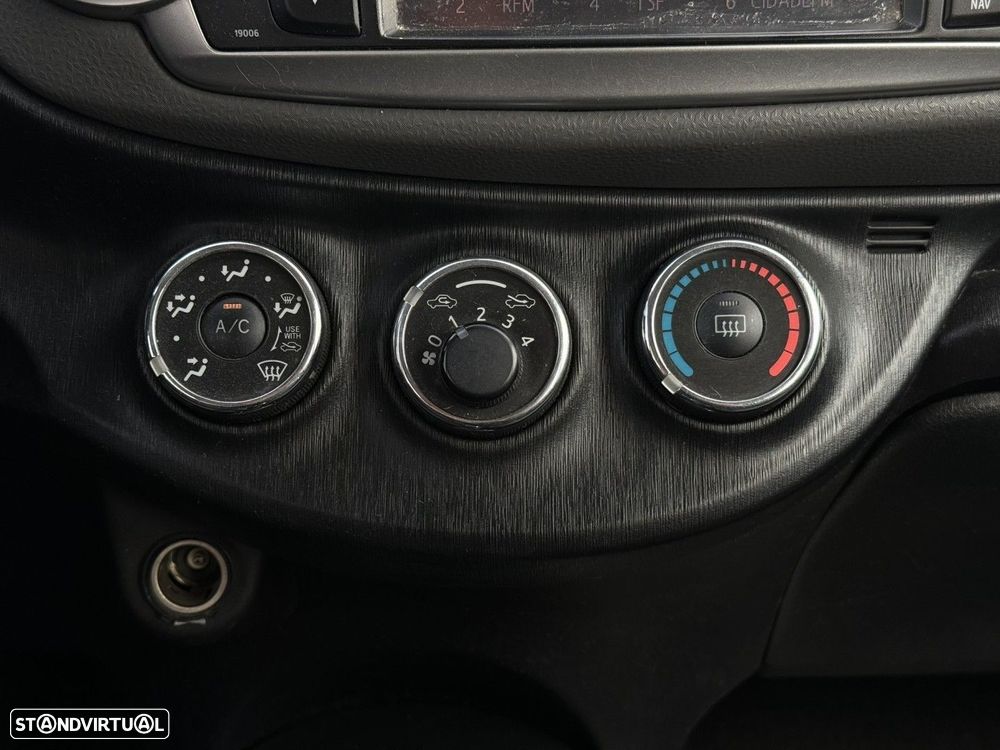 Toyota Yaris 1.4 D-4D Comfort - 11