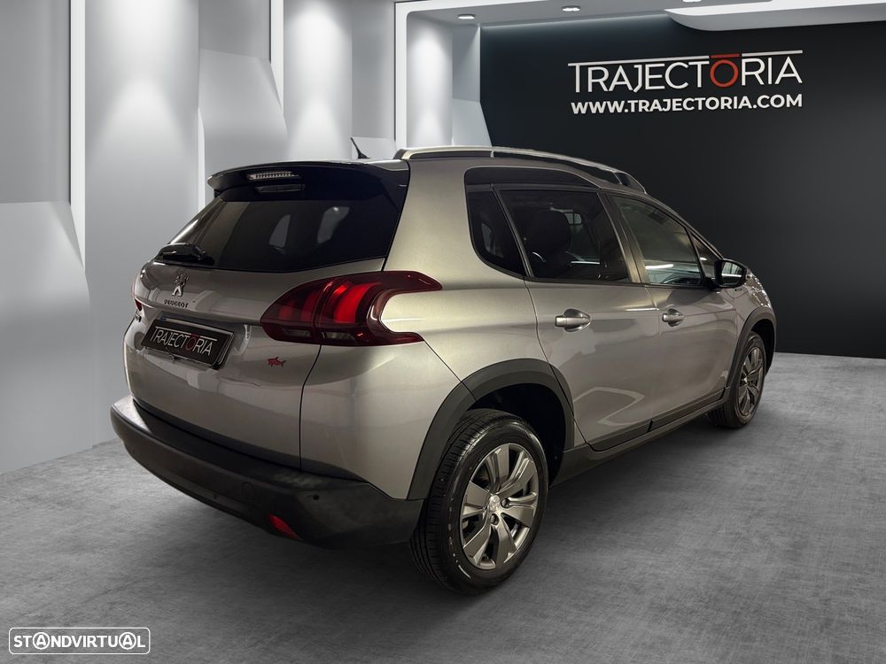 Peugeot 2008 1.5 BlueHDi Signature - 2