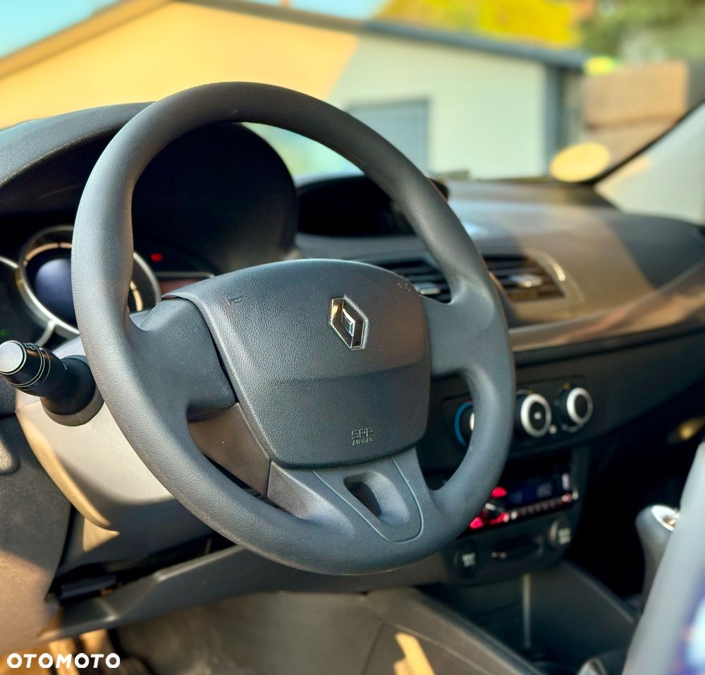 Renault Megane 1.6 16V 100 J'taime - 10