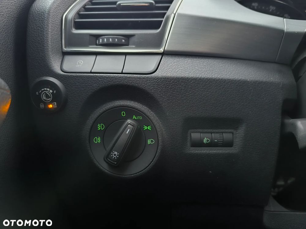 Skoda Fabia 1.0 Ambition - 9
