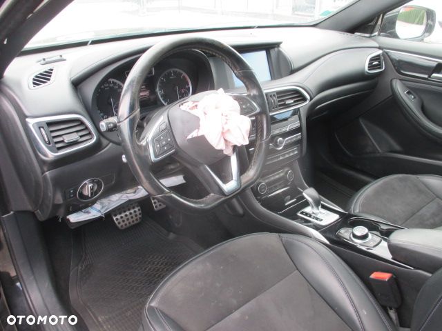 Infiniti Q30 2.2d DCT AWD Sport - 12