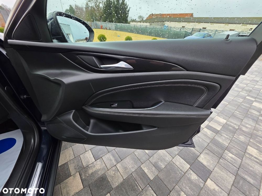 Opel Insignia - 26
