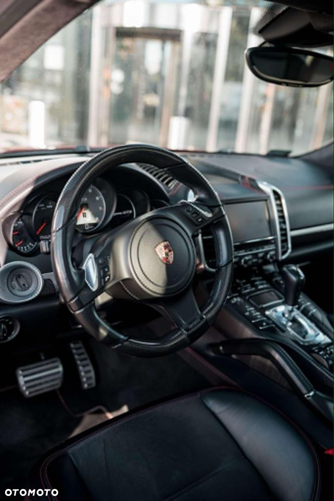Porsche Cayenne - 10