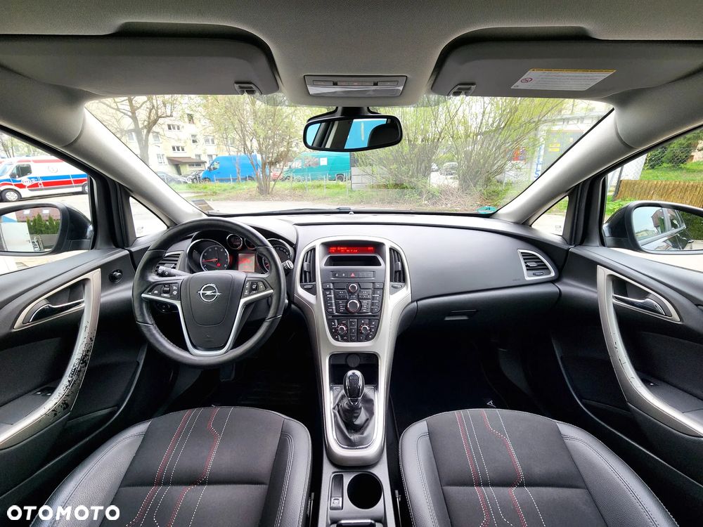 Opel Astra 1.4 Turbo 150 Jahre - 20