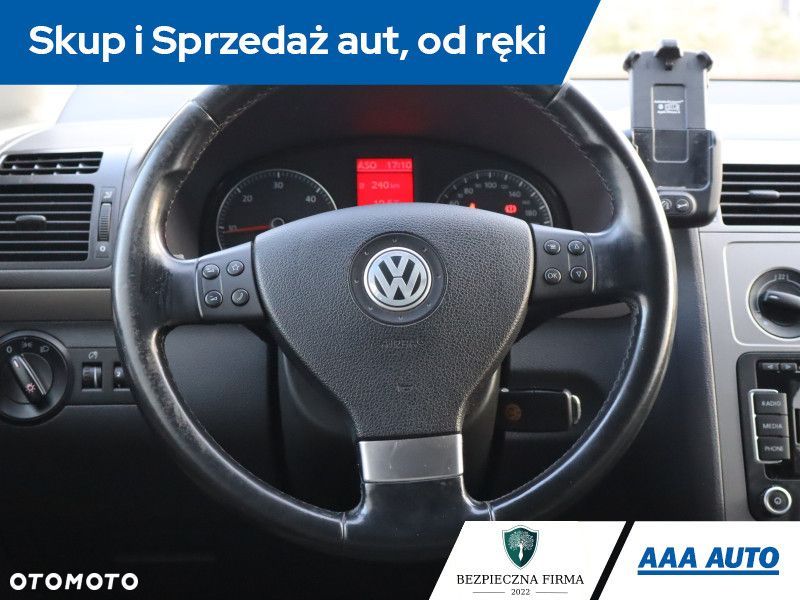 Volkswagen Touran - 15