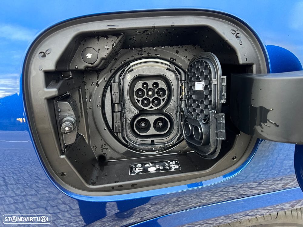 Mercedes-Benz EQA 300 4Matic - 10