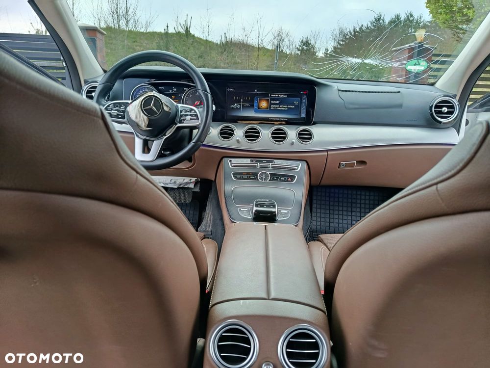 Mercedes-Benz Klasa E 220 d 9G-TRONIC - 17