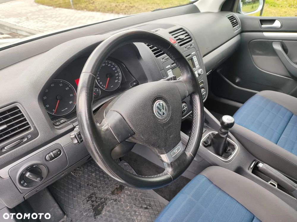 Volkswagen Golf 1.6 Tour Edition - 25