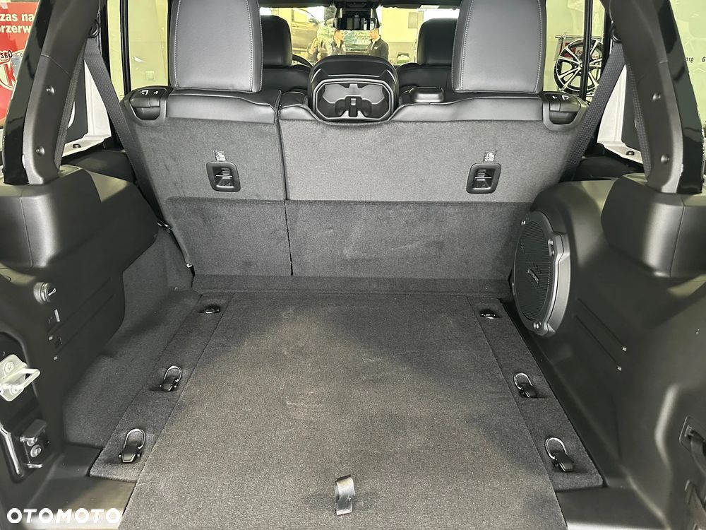 Jeep Wrangler Unlimited GME 2.0 Turbo Sahara - 6