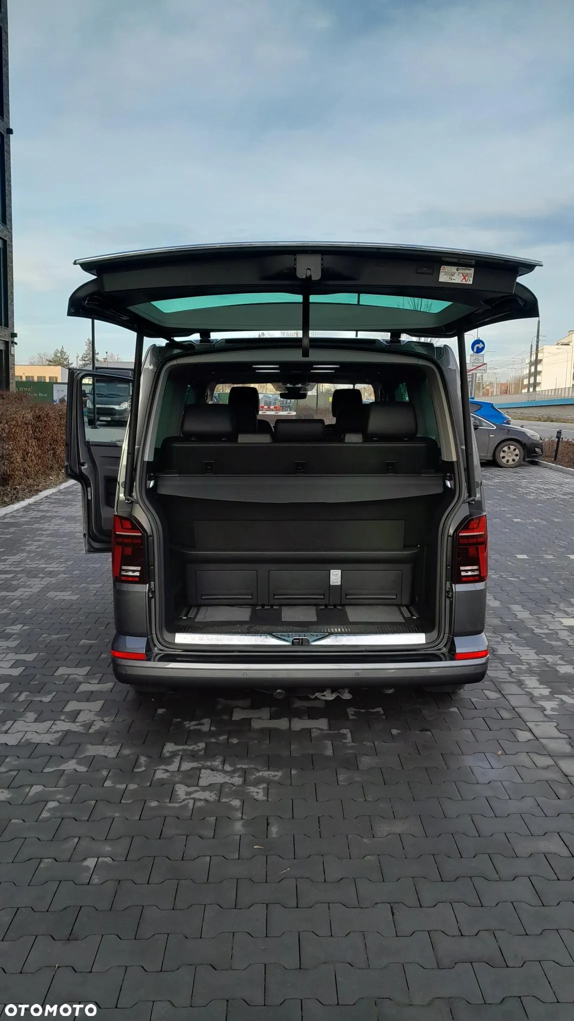 Volkswagen Multivan 6.1 2.0 TDI L1 Highline 4Motion DSG - 10