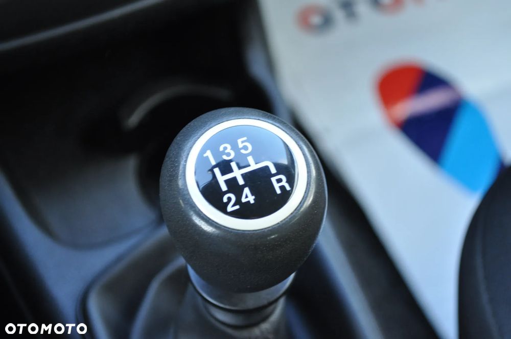 Fiat Punto 1.2 Young - 29