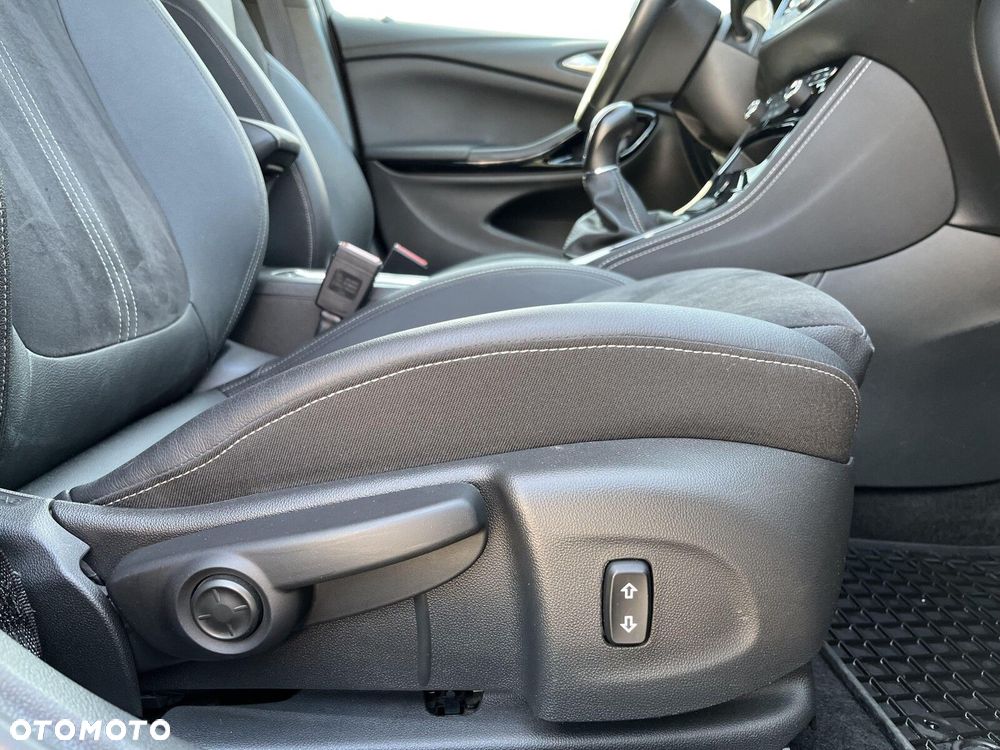 Opel Astra 1.5 CDTI Elegance S&S - 22